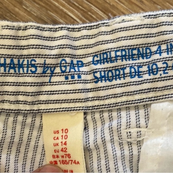 Gap 4” shorts, blue white stripe size 10 - Picture 2 of 9